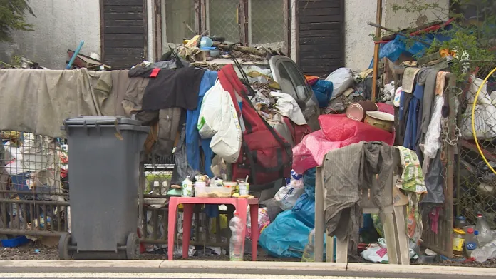 Hromadění odpadků v obci Kramolna