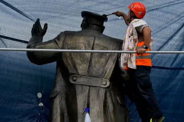 Spor o Koněva: Petříček by si měl podle Fialy předvolat ruského velvyslance