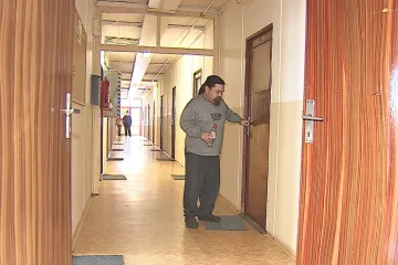 Obyvatelé břeclavského azylového domu zatím mohou zůstat. Změnil se na ubytovnu