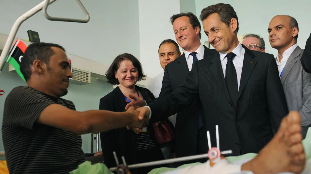 Cameron a Sarkozy na návštěvě Libye
