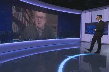 Viry se budou dál vyvíjet, to nezměníme, tvrdí britský vakcinolog Almond