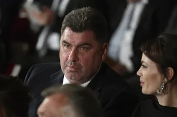 Poradce prezidenta Nejedlý odletěl do Ruska. Pirátský poslanec žádal ministra, aby mu odebral diplomatický pas