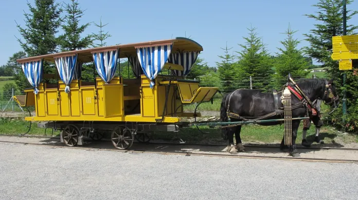 Replika vozu koněspřežné železnice v muzeu v Kerschbaumu