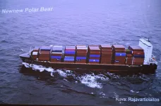 Estonsko začalo vyšetřovat loď z Hongkongu kvůli poškození kabelů na dně Baltu