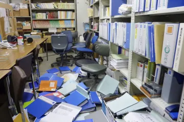 Po silném zemětřesení je milion domácností v Japonsku bez elektřiny