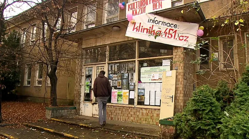 Budova bývalé kliniky obsazena aktivisty