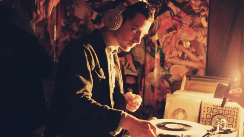 Elijah Wood jako DJ