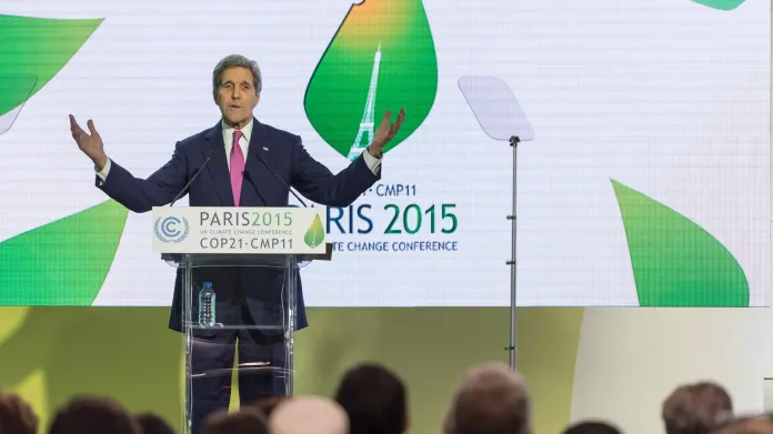 John Kerry na pařížské klimatické konferenci