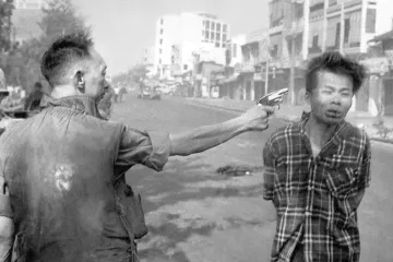 Půl století po pádu Saigonu si jizvy nesou Vietnam i USA