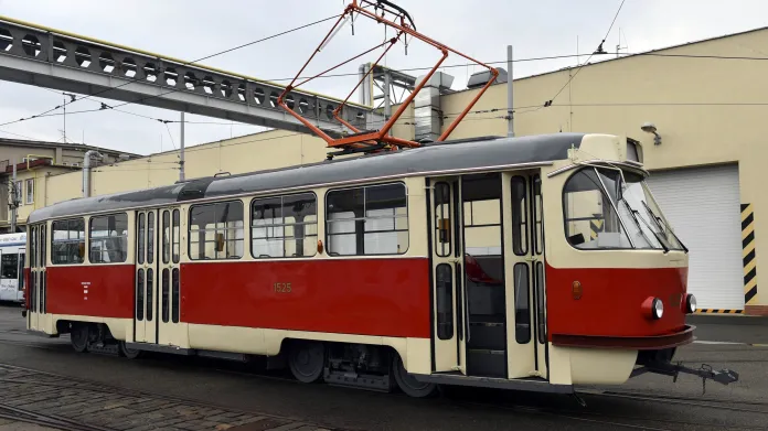 Tramvaj T3 zrenovoval brněnský dopravní podnik do podoby, v jaké jezdila ulicemi města v 80. letech.