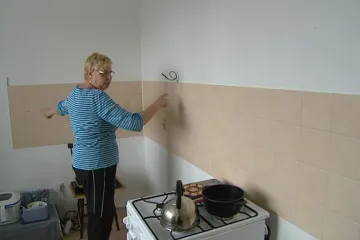 Podvodná stavební firma na Kutnohorsku i nadále okrádá klienty