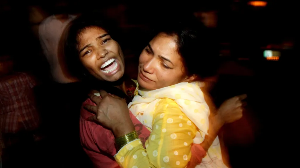 Pozůstalí po obětech útoku v Láhauru