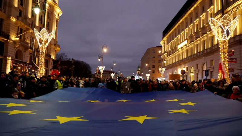 Pochod soudců a právníků ve Varšavě