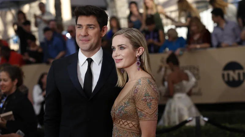 John Krasinski a Emily Bluntová