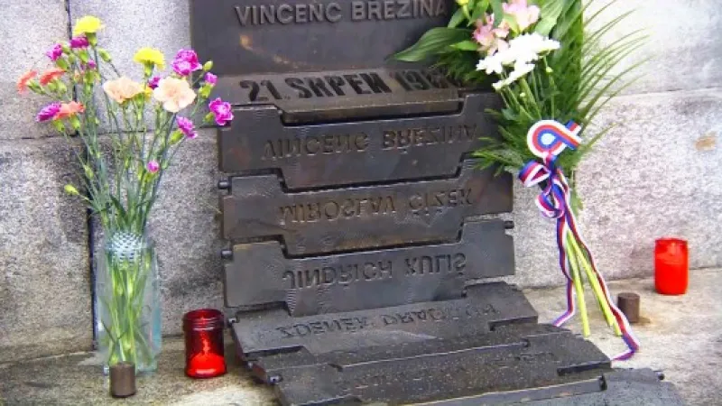 Liberecký pomník obětem okupace 1968,  Autor: ČT24,  Zdroj: ČT24