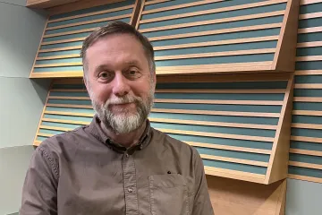 Z reportáže musí být cítit zaujetí tématem, ať už je tvořená z redakce, nebo v terénu, míní moderátor Šponar