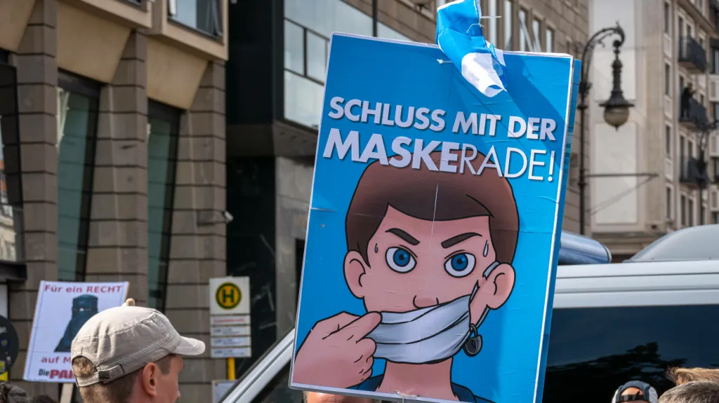 Demonstrace proti protipandemickým opatřením v Berlíně