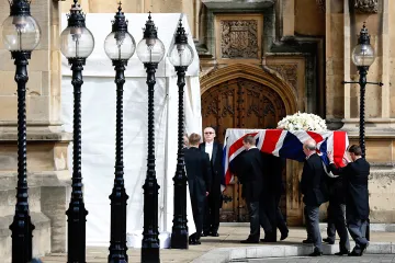 Železo v prach se obrátí: Británie pohřbívá Margaret Thatcherovou