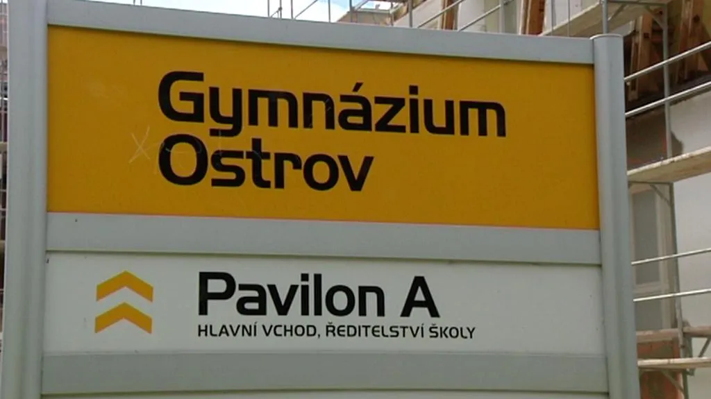 Gymnázium Ostrov
