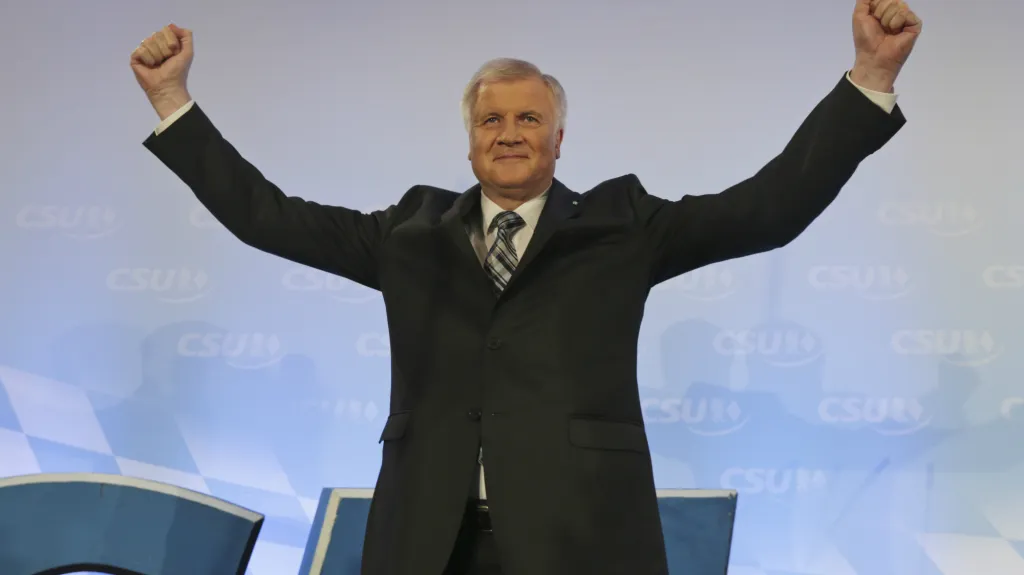 Seehofer může slavit. Jeho strana vyhrála bavorské volby