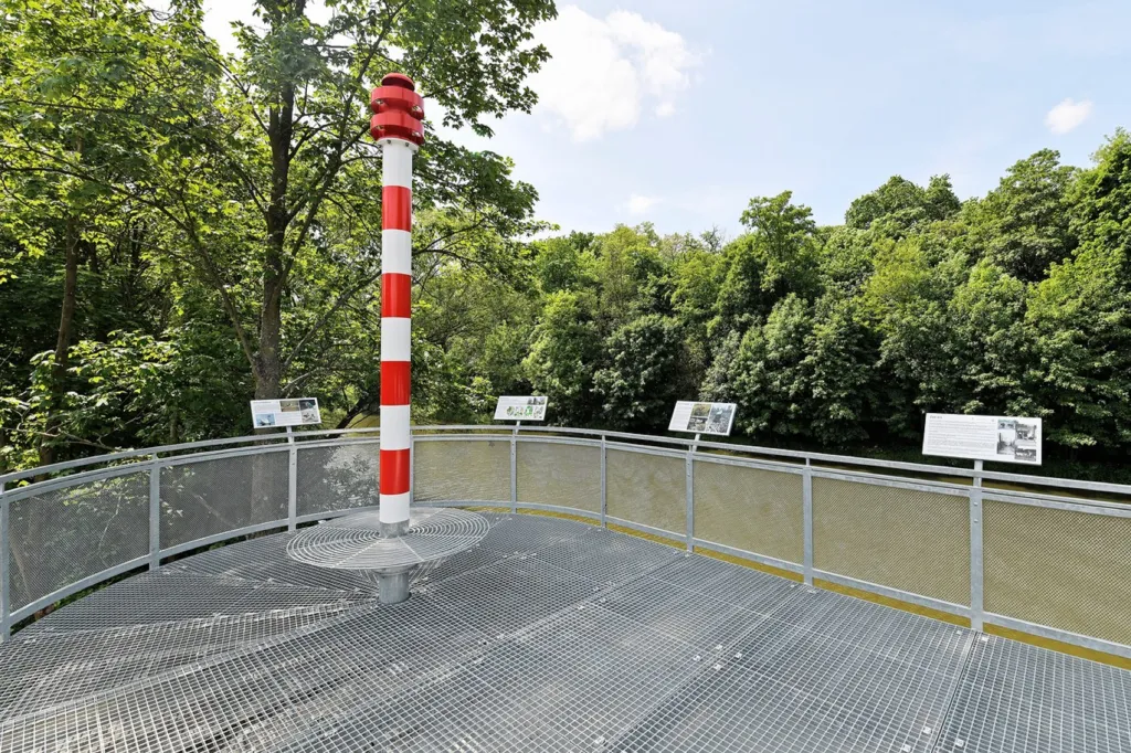 Nová vyhlídka na historickém pilíři u řeky Radbuzy