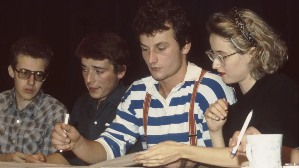 Tisková konference studentského výboru s novináři, listopad 1989