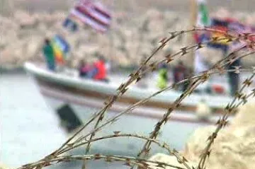 Propalestinští aktivisté prorazili blokádu Gazy