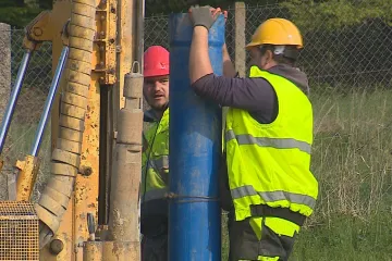 Studnice bojují s nedostatkem vody. Radnice hloubí už třetí vrt