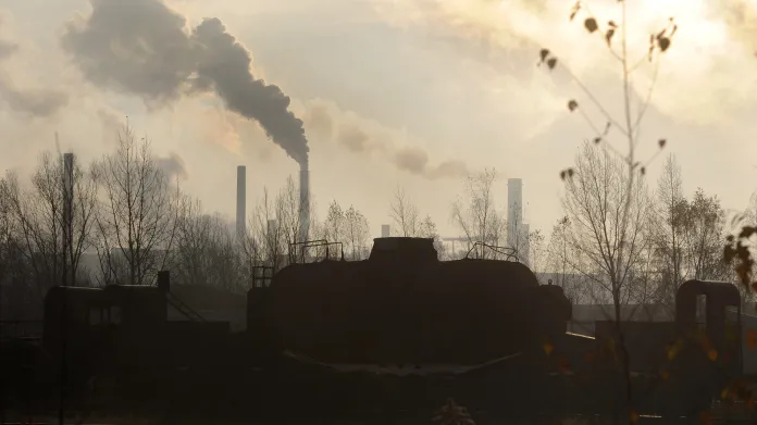 Dým z ArcelorMittalu v Ostravě