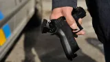 Kuličková pistole, kterou byl napaden Václav Klaus