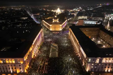 Bulharská vláda podala po masových protestech demisi