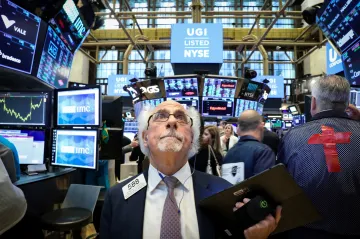 Americký index Dow Jones poprvé od února vystoupal nad 29 tisíc bodů. S&P 500 opět na rekordu