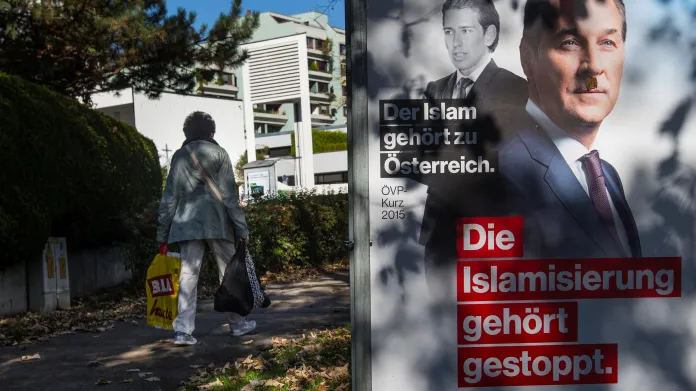 Poškozený plakát FPÖ