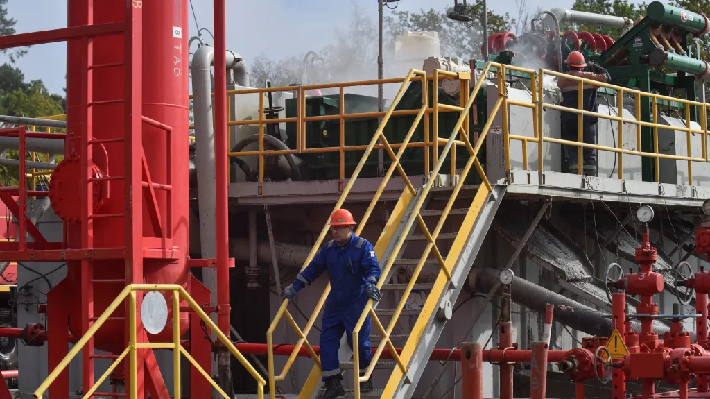 Práce na plynové studně Naftogazu ve lvovském regionu