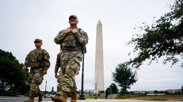Příslušníci Národní gardy ve Washingtonu na snímku z 21. srpna