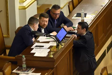 Sněmovna hlasuje o nedůvěře Babišově vládě