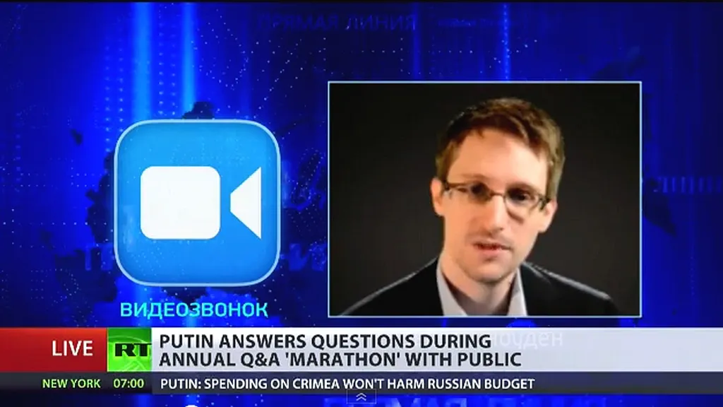 Edward Snowden jako jeden ze známých tazatelů v debatě s Putinem