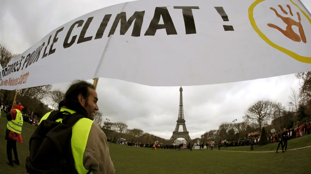 Ekologičtí aktivisté v Paříži