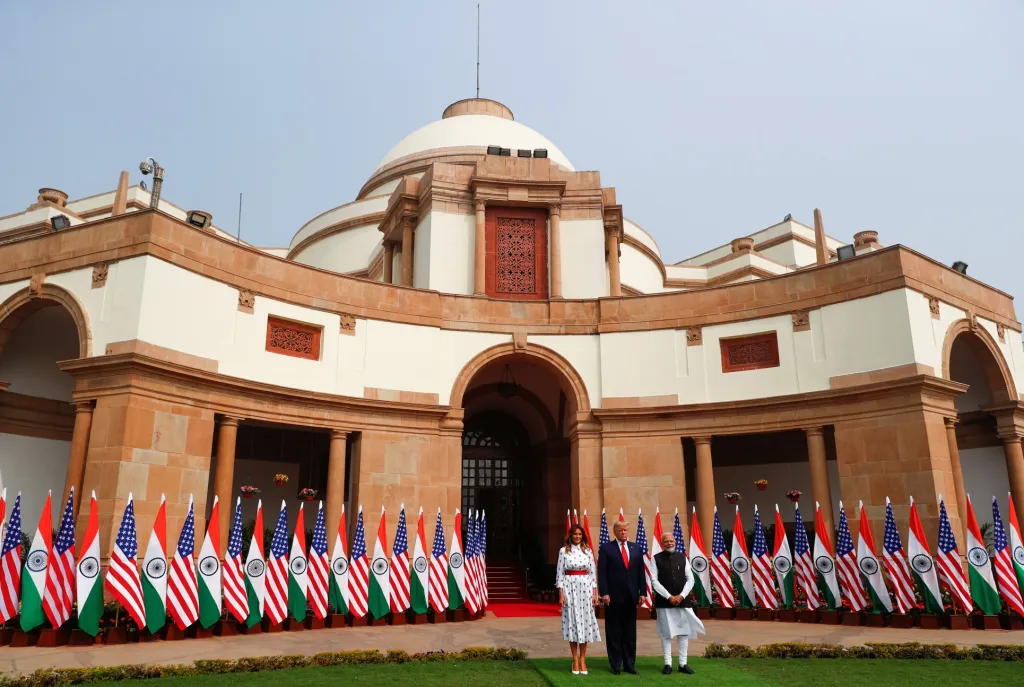 Hyderabad House je ceremoniální budova používaná vládou Indie. Pořádají se tam oficiální bankety a setkání představitelů z různých států celého světa. Budovu projektoval britský architekt Edwin Lutyens a byla otevřena v roce 1928