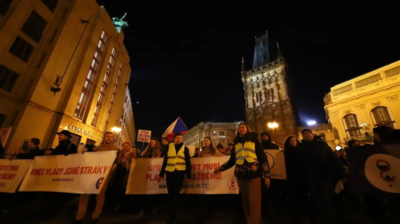 Demonstrace Milionu chvilek na Václavském náměstí 10. prosince