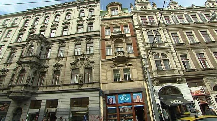 Rodina vlastnila i úzký dům ve Vodičkově ulici
