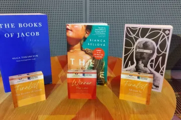 „Opravdu znamenitou knihu“ české spisovatelky Bellové ocenila Evropská banka pro obnovu a rozvoj