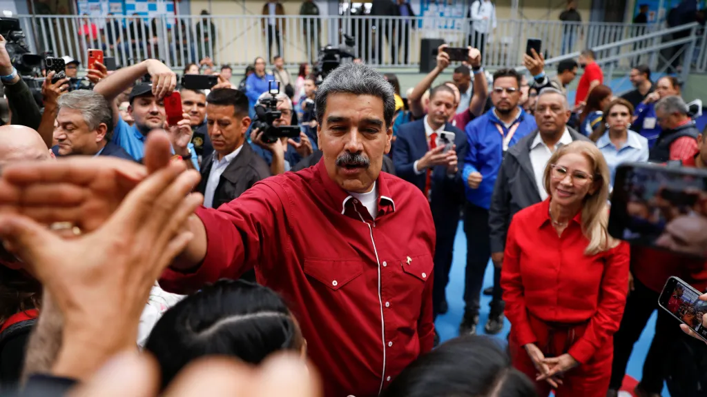 Venezuelský vůdce Nicolás Maduro se svými příznivci