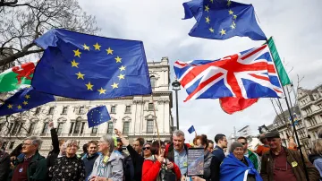 Pochod odpůrců brexitu a zastánců nového referenda