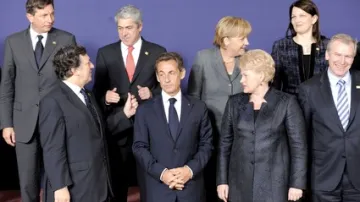 Evropští politici na summitu EU