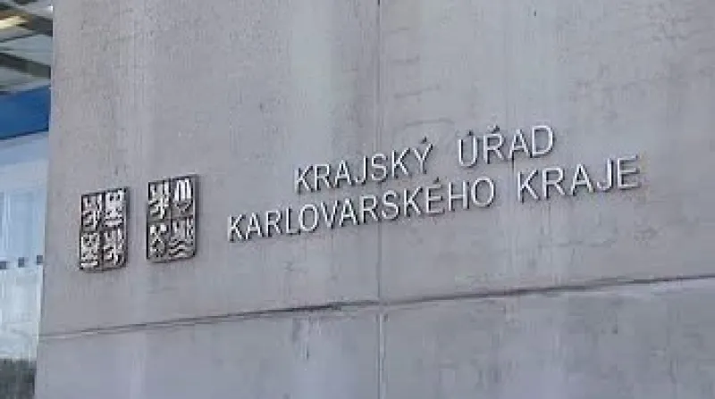 Zástupci Karlovarského kraje kritizují způsob, jakým vláda rozdělila strategické investice do zdravotnictví.