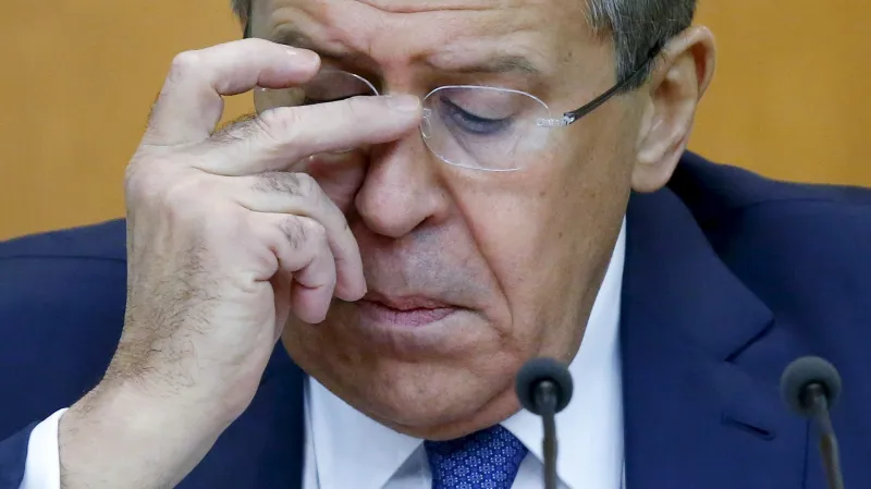 Sergej Lavrov na výročním brífinku