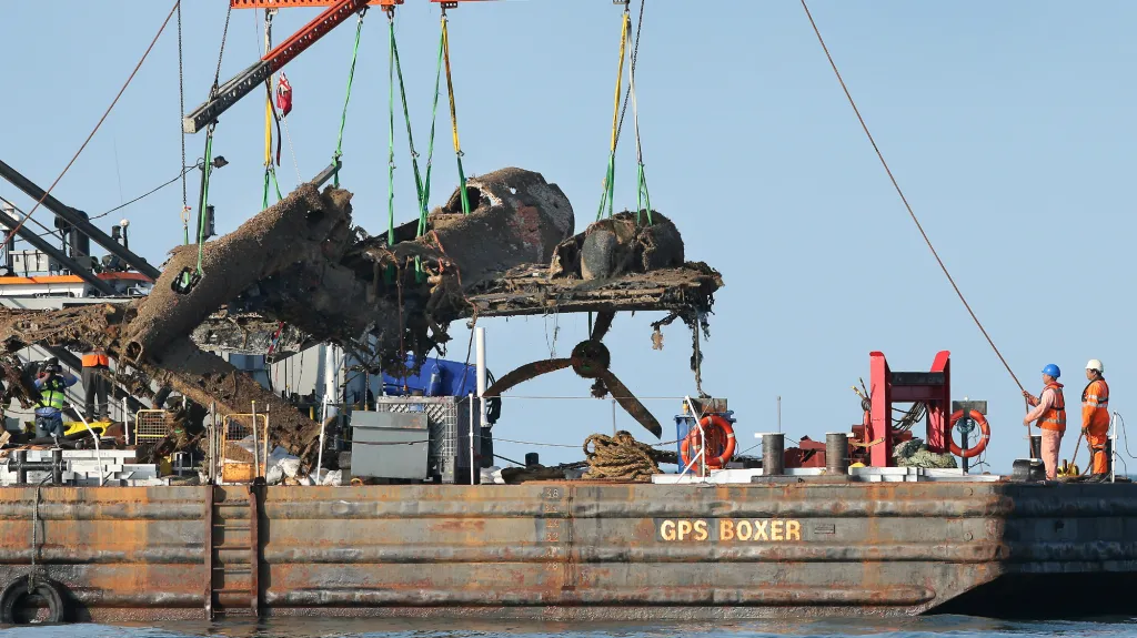 Britové vyzvedli z La Manche německý bombardér