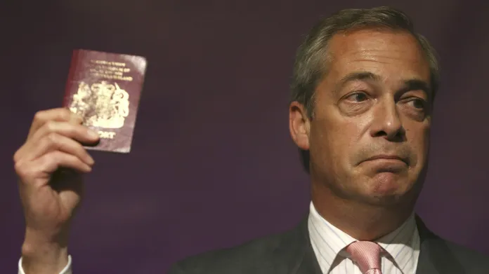 Šéf britské strany UKIP Nigel Farage