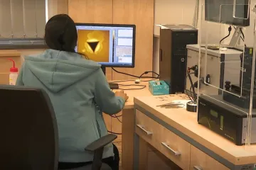 Vědci se bojí, že stavba bazénu u kampusu v Plzni ovlivní citlivé přístroje